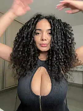 Curlyierr - DOGGY STYLE IN THE FLOOR + SPREAD ASS