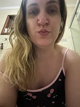 Bia_sexynovaes - Bia faz anal 👌 e sqyirt 💦💦🌊