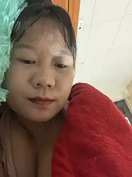 Liness01_ - Yêu tôi đi tôi cho bạn xem ngực 😍☺️