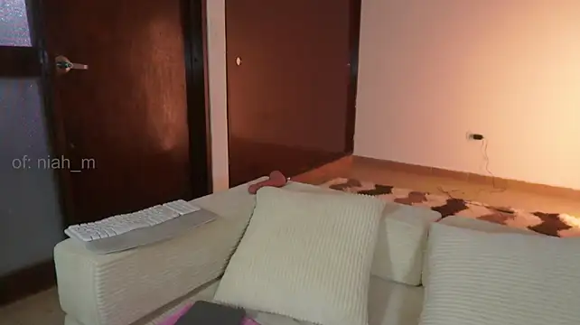 _Niah - SHOW My HAIRY PUSSY (zoom)🔥🤫