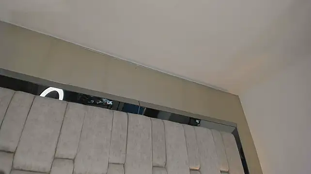 NiaVeraa - she-wolf's tail anal play 🐺