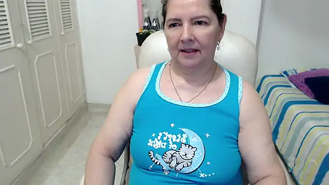 Leonela_69 - mommy is horny come play with me