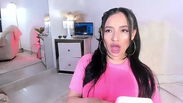 Alexa_tobar