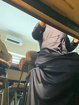 Masturbate-secretly - off underwear&bra behind stranger