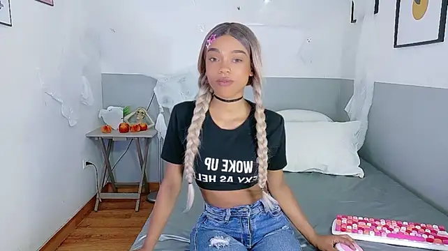 Littleebonymommy