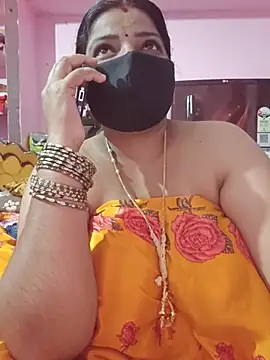 Tamil_lathikaaa - Nude show on dress