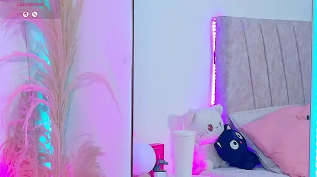 Maddie_Evanss - Twerk close-up 😈