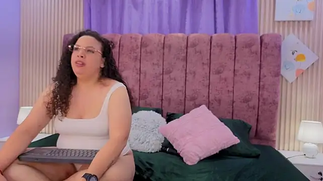 Danielaandximena - ⛓ Soft wrist tie & playful nipple pinch!