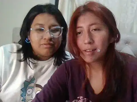Sarah12333 - Bañarnos juntas