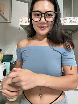 Ruanruan05 - Shake boobs