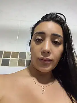 Hannahoff - 1 finger in my horny pussy