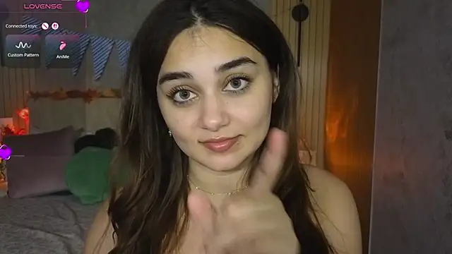 KatarinaHeaven - show bra 20 seconds