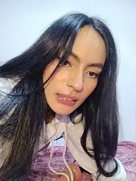 AdarhaRamirez_ - Play with my dildo