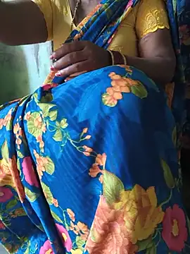Tamilselviroja- - 😍 2 boobs oil show 😍
