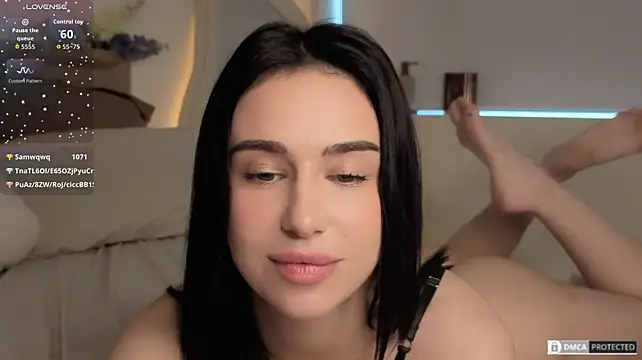 ShyColette - top off + oil boobs🙈💋