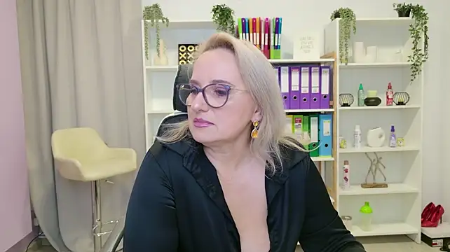 NathaliaNat - Spank ass 10 times