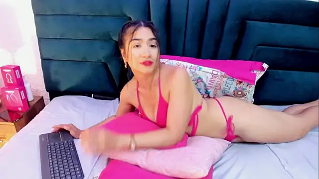 VictoriaRouge_ - take off my bra