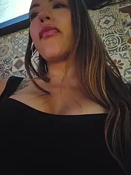 Karen_San_Miguel - Play nipples in public + hot video🥵
