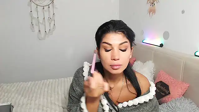 NickyHotXO - naked 20 spanks on the ass