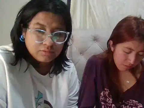 Sarah12333 - Bañarnos juntas