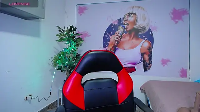 Cristal_horny19