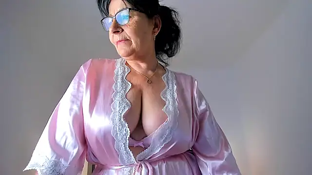 Sweetangell69_ - Doggy without panty