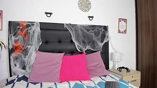 Amara-love - dildo in ass
