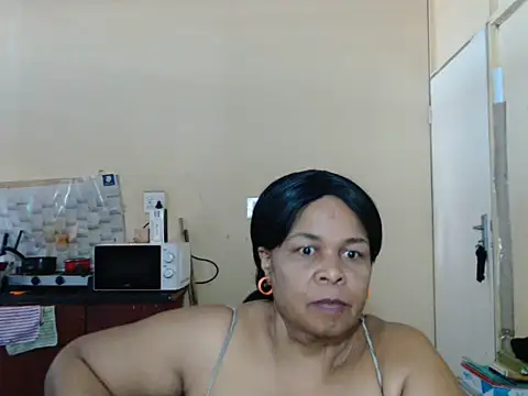 Mydreamgirrl - H I GUYS HELP ME TO PAY MY RENT