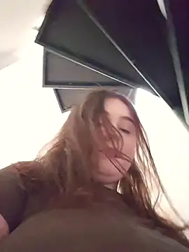 Yuminull - Squirt there outside