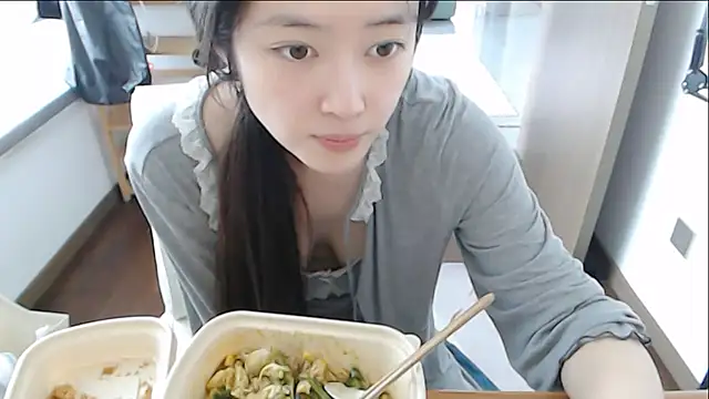 Mimi-cnbaby - ❤想换一个高清直播相机~~~⭐目标达成穿比基尼