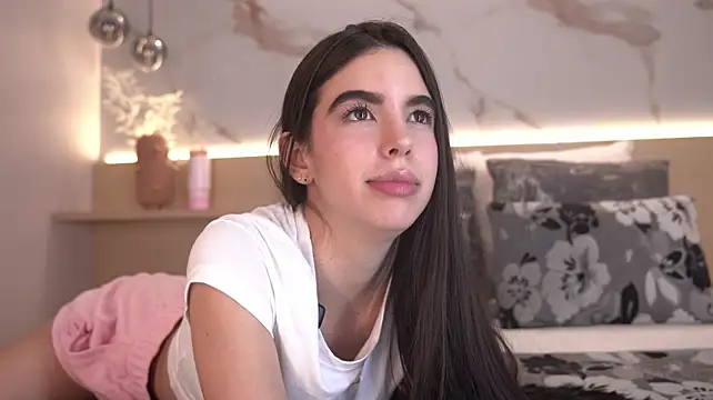 SolAvelar - fingering ass time! 🔥