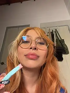 YunoRose_ - Look my pussy 🤗💋