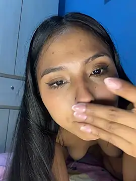 Littlee_Lucy - Big squirt again