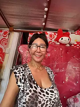 Sweetieme - @fucking drippin pussy in squat naked