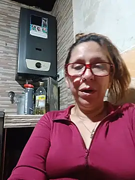 Cari75 - Aceite en tetas 3 minutos