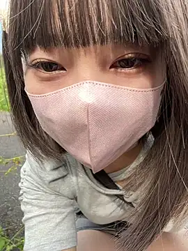 Ema_xx - コンビニでお水買う〜❣️❣️