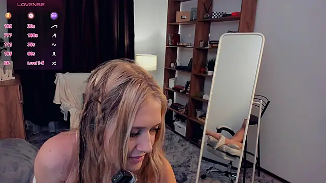 AleneHayek - Show my panties