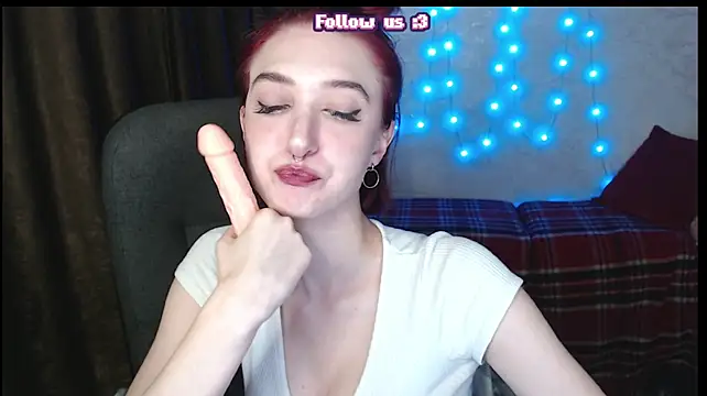 BLIADOVAIAMILANA - fuck pussy with a dildo