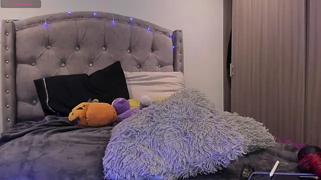 Witchviolet - Cream on but without panties!!! + SPANKS