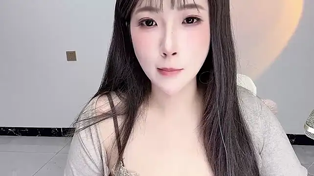 Lucy_8858 - 想做一条鱼 这样不开心也只有七秒