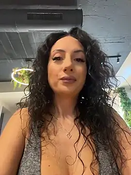 BeckyShineX - Turn Up the Heat🔥