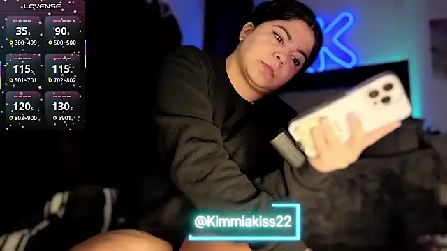Kimmiakiss22 - Make Me Wet
