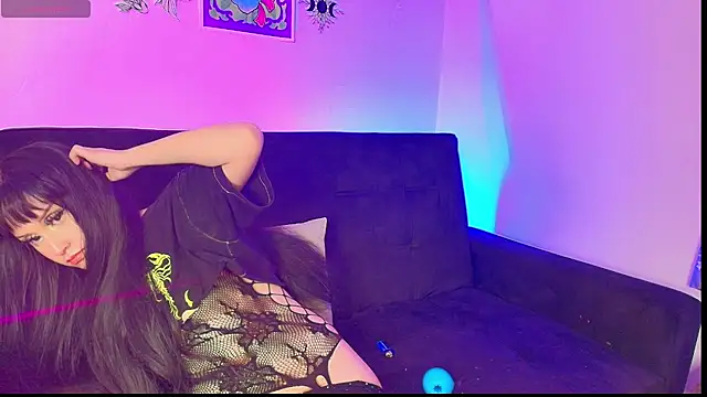 Mollycb - oil and play with nipple camps