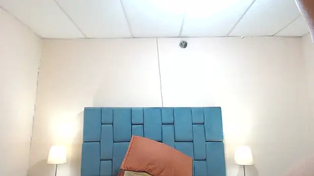 LeahMillerr - My ass in your face