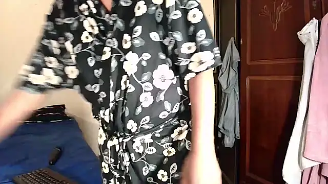Indiansweetflava - NAKED+CLOSE UP PLAY :)