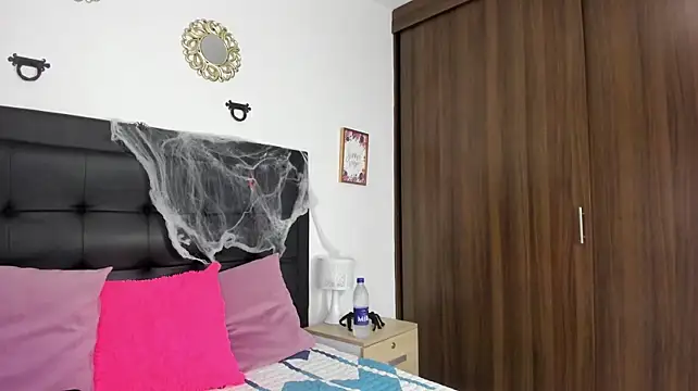 Amara-love - dildo in ass
