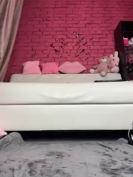 NinaVerse - fuck me in doggy + toy control