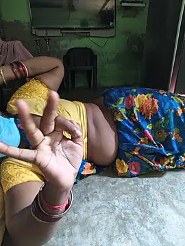 Tamilselviroja- - 😍 2 boobs oil show 😍