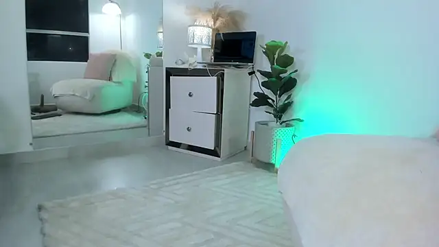 Alexa_tobar
