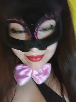 Conejita69n_n - Juego con mis pezones? 🔥